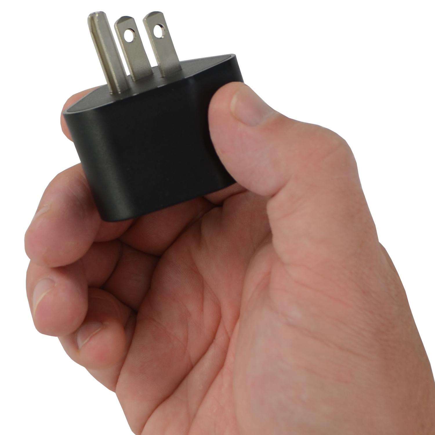 Easy to hold Plug Adapter